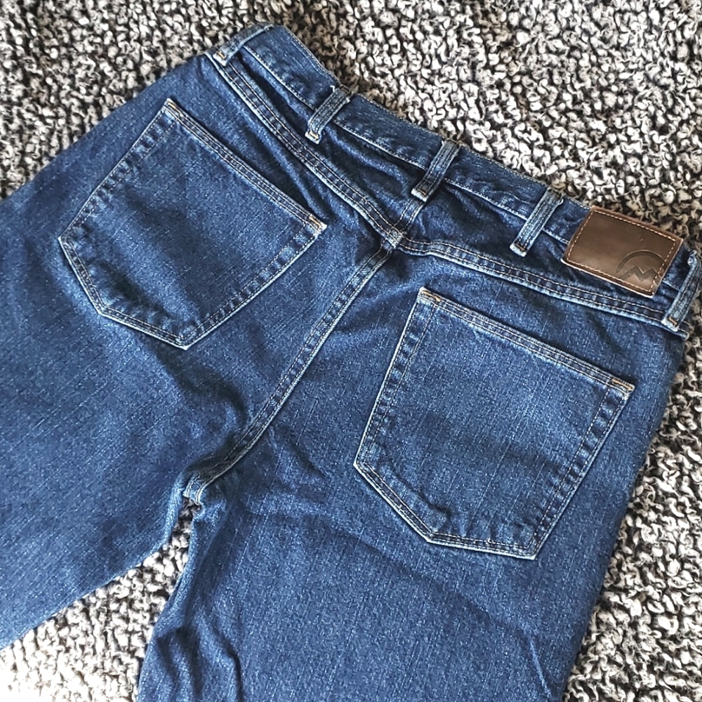 Magellan Outdoors Relaxed Denim Jeans 34 x 32
